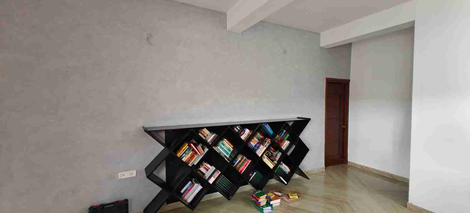Kolor Canvas Lime Wash Paint - Gunsmoke Concrete finish applied at Hyderabad, India in gray color - View 2